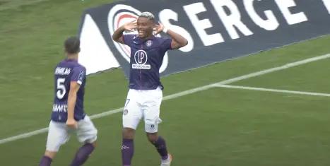 L'analyse tactique du troisième but : Grenoble bête blessée, achevée par les Violets