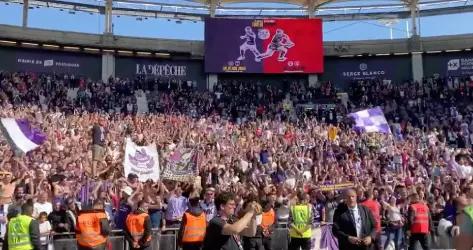 VIDÉO - La célébration des joueurs face au virage Brice après TFC - QRM (2-0)