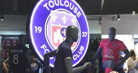 Ces supporters qui reçoivent des produits du PSG après une commande sur la boutique du TFC…