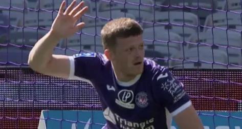 Mercato : Un intérêt venu d'Angleterre pour Rhys Healey ?