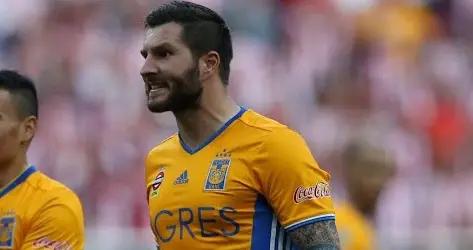 En vidéos : André-Pierre Gignac s'offre un doublé, dont un coup franc extraordinaire