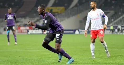 Ancien joueur : Yaya Sanogo sur le point de rejoindre Sam Sanna ?