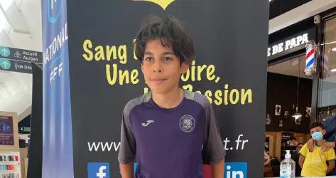 Vidéo : Ce jeune supporter fait 3041 jongles et remporte un concours