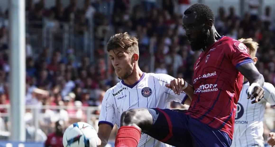 “Joueurs en colère”, “direction sur les dents” après Clermont - TFC (2-0)