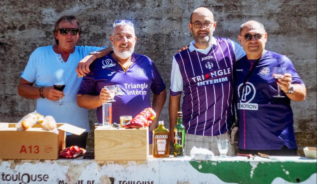 Scan de supporters : à la rencontre de Christophe et sa bande, habitués des apéros au Stadium