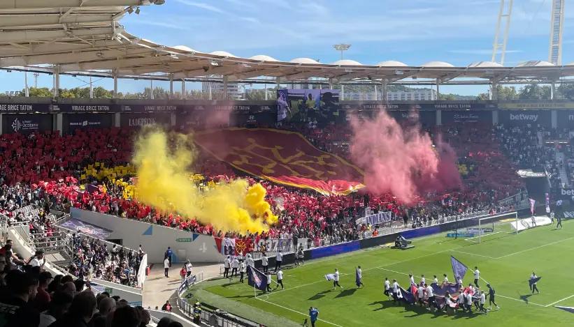 Fumigènes lors de l'entrée des joueurs : "c’était un super moment"