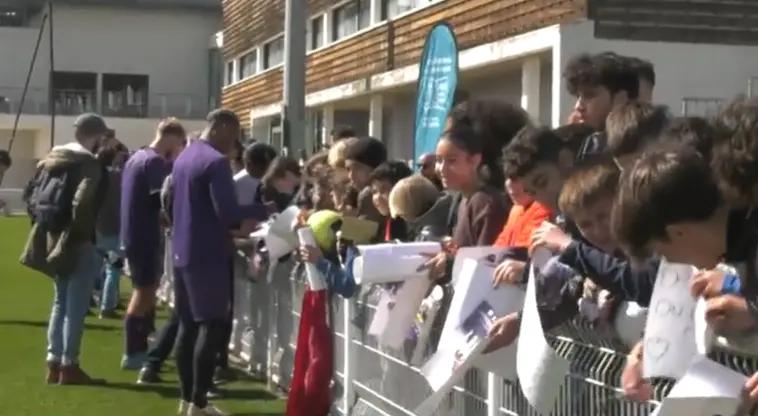 VIDÉO - La joie des collégiens de Haute-Garonne qui rencontrent Dupé, Ratao, VdB...