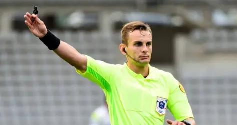 Paris FC - TFC : Un jeune arbitre au sifflet