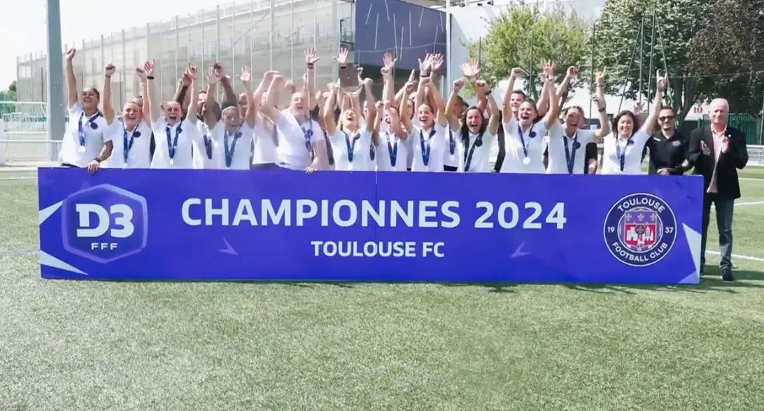 VIDÉO - Les féminines du TFC sacrées championnes, les images de la remise du trophée