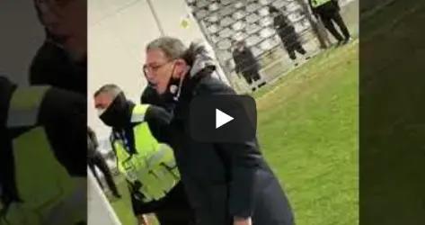 VIDÉO - Comolli aux supporters du TFC présents à Nîmes : "Désolé pour l'accueil et tout ce qu'ils vous ont fait"