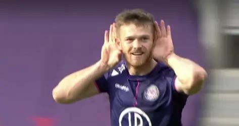 Ça y est, Rhys Healey égale le nombre de buts de Johan Elmander et Daniel Moreira